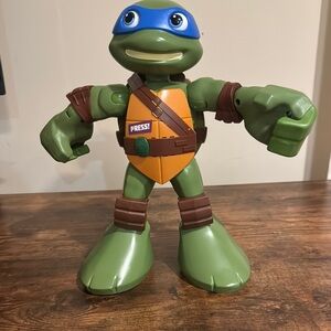Teenage Mutant Ninja Turtles Leonardo Talking Action Figure 12 inch used